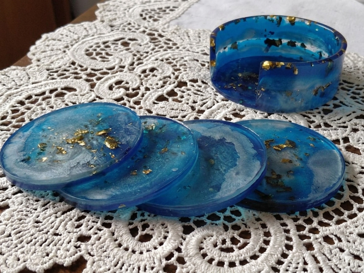 Porta-Copos em Resina Azul Marmorizado com Detalhes Dourados – Kit com 4 Unidades